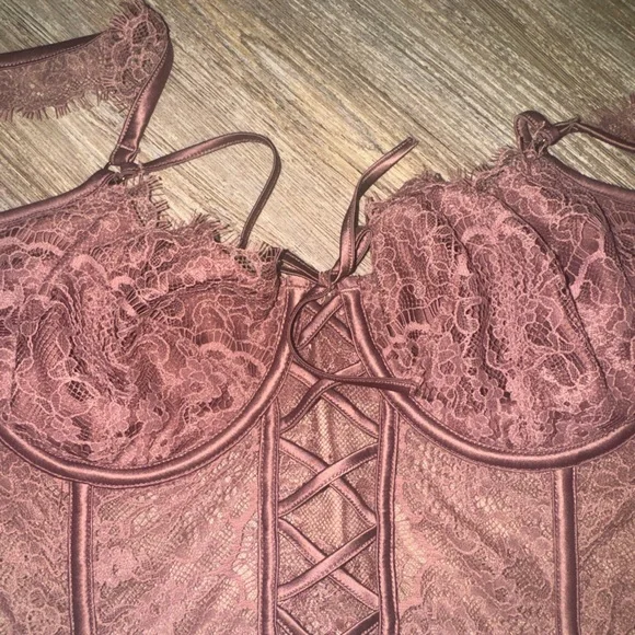 Victoria's Secret Lace Longline Bustier Bralette in Dusty Mauve - Picture 2 of 3